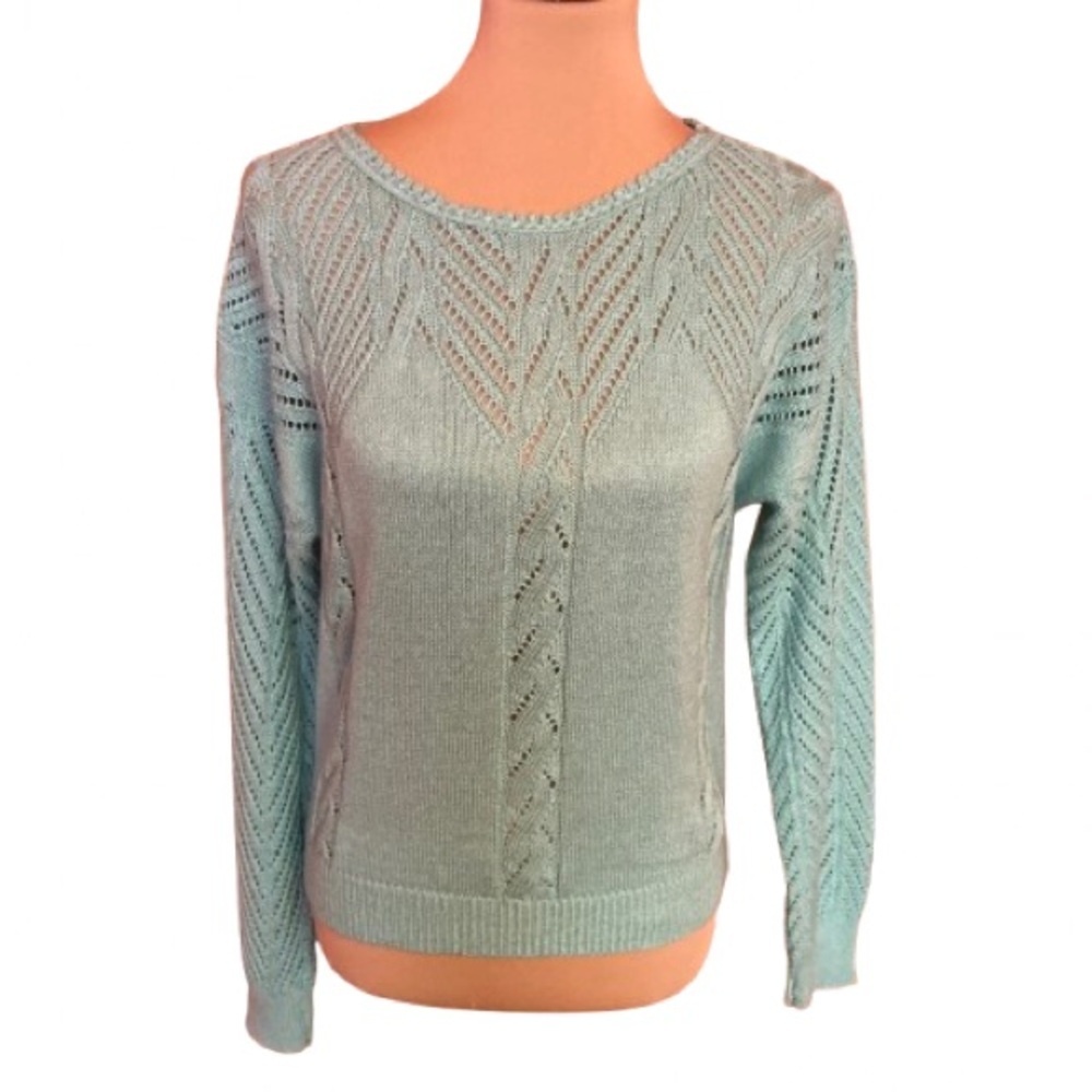 Vtg 70s feminine blue sweater